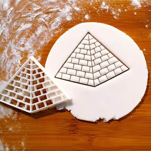 Pyramid of Giza cookie cutter | Egyptian pyramids complex monument Ancient Egypt Pharaoh seven wonders