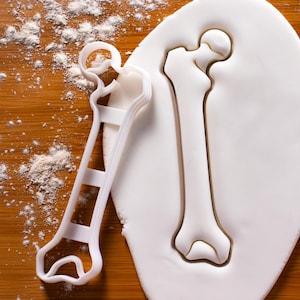Femur Bone Cookie Cutter: Skeleton Anatomy, Medical Gift & Halloween Baking