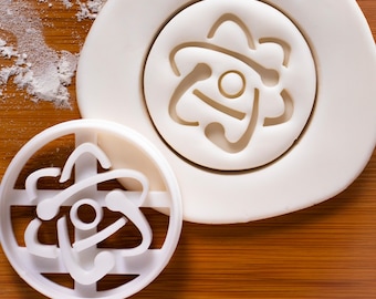 Atom Cookie Cutter – Atomic Science Symbol Baking Tool for Chemistry & Physics Students
