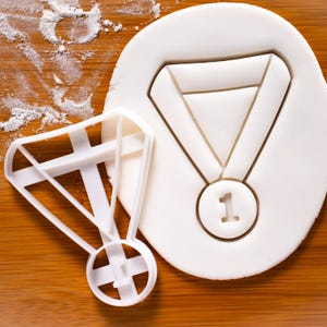Medal Cookie Cutter | cutters also suitable for biscuit fondant craft clay medals first place achievement trophies celebration| sports sport