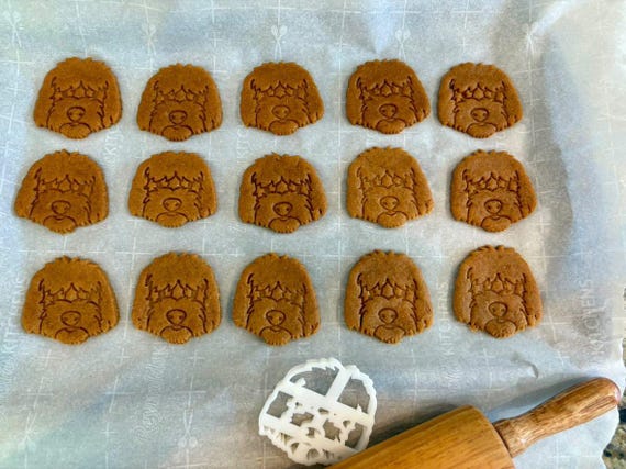 ゴールデンドゥードルクッキーカッター（顔）：犬種の肖像画デザイン