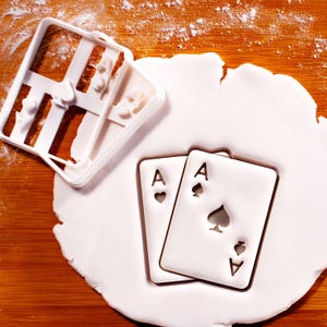 ダブルエースクッキーカッター：カジノ＆マジックパーティーベーキング