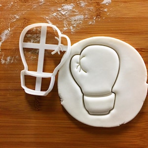 Boxing Glove Cookie Cutter | back view | cutters suitable for biscuit fondant craft clay sugar gum paste fitness gloves sports sport games