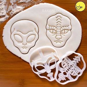 Reptilian Alien cookie cutter Bakerlogy biscuit cutters Halloween Party reptiloids extraterrestrial ufo paranormal space abduction ET Promo: Get BOTH!