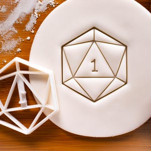 Naturlig 1 ikosaeder kakform - platonisk geometrisk form för oturliga spelare