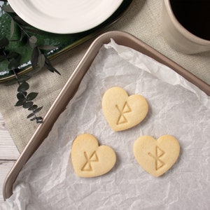 Nordic Rune Love cookie cutter Bakerlogy biscuit cutters Heart Celtic norse runes viking magic charm incantation galdr symbol healing image 4