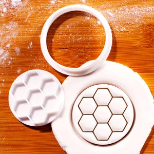 Mini emporte-pièce et tampon en nid d'abeille - Outil de cuisson pour des friandises printanières sur le thème du jardin et de la nature
