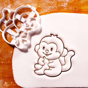 Monkey with Banana Cookie Cutter: Jungle Safari Animal Party