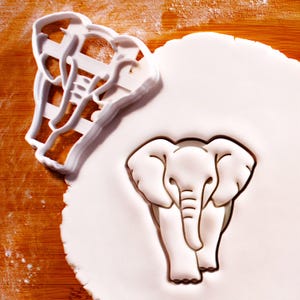 Koekjesuitsteker jonge olifant: thema safaridieren