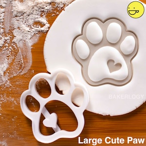 paw prints cookie cutters biscuit cutter heart realistic paws print dog lover gifts dogs cat snacks foot prints feet footprint pup puppy Large Cute Paw
