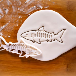 Tiger Shark Cookie Cutter – Realistic Ocean Predator for Surfing & Beach Theme Baking