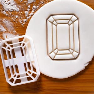 Gemstone Cookie Cutter – Crystal Shape for Birthday, Boho & Mystical Party Baking