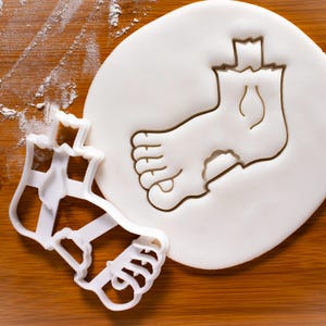 Zombie Foot cookie cutter | Bakerlogy biscuit cutters halloween party treats zombies attack leg bite survival apocalypse end of world snacks