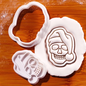 Santa Skull Mini Cookie Cutter & Stamp Set – Gothic Christmas, Alternative Holiday Baking Decoration Tool
