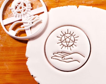 Witchy Hand & Pentagram Cookie Cutter: Pagan Ritual Baking