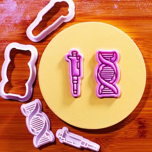Mikropipette & DNA Ausstechform Set: Microbiology Lab Mini Stamp Embossers