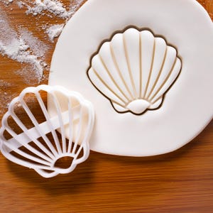 Muschel-Ausstechform (klein) - Beach & Ocean Backform für Sommerpartys, zum Basteln, Küsten-Leckereien