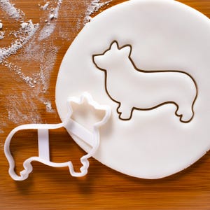 Pembroke Welsh Corgi Dog cookie cutter | biscuit cutter | fondant cutter | clay cheese cutter | コーギー 코기 one of a kind ooak | Bakerlogy