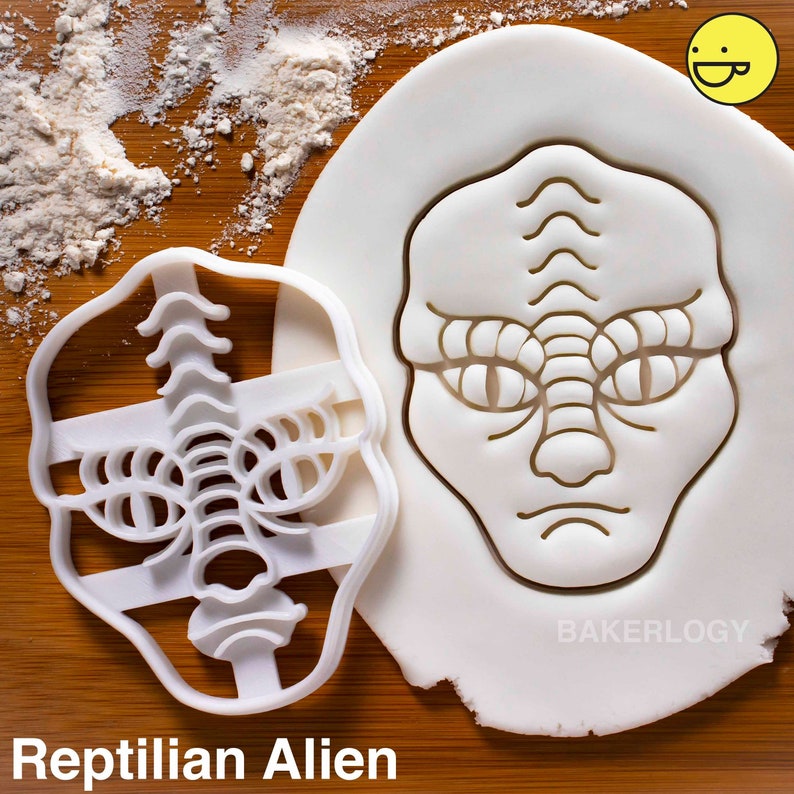 Reptilian Alien cookie cutter Bakerlogy biscuit cutters Halloween Party reptiloids extraterrestrial ufo paranormal space abduction ET Reptilian Alien