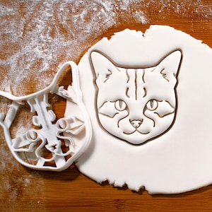 American Shorthair Cat Face Cookie Cutter: Purrfect Kitty Treat Mold