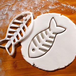 Fish Bone Cookie Cutter: Cat Treat & Pet Party Baking