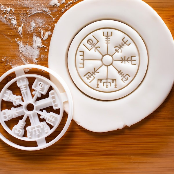 Runic Compass Cookie Cutter – Vegvisir Symbol Shape for Norse Mythology & Pagan Baking