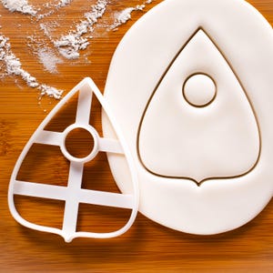 Plain Planchette cookie cutter - Gifts for mediums who use spirit board