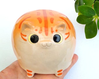 Funny orange cat mug **It has a distortion. Japanese handmade pottery Cat lovers gift