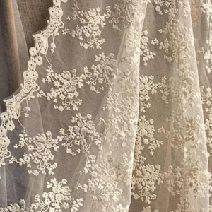 Elfenbein Baumwolle Blumenspitze Stoff Hochzeit Braut Gestickter Tüll Stoff Schleier Spitze Vorhang Bekleidung Stoff 130 cm breit 1 Yard B059