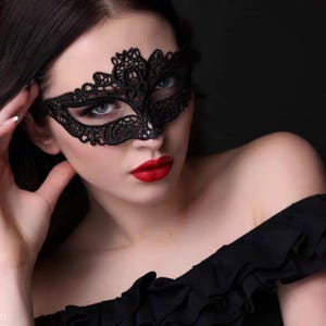 Black Lace Masquerade Mask: Crown Design, Elastic Tie M033
