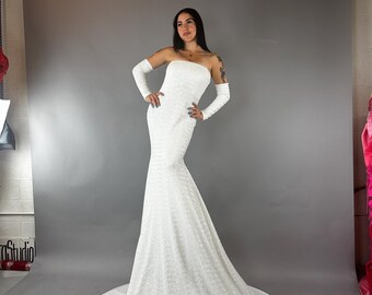 Glamorous Oversized Sequin Gown for Tall Showgirl Performers - Dazzling Event Costume