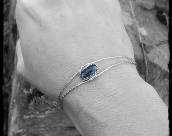 Retro or vintage style bracelet in 925/1000 solid silver and kyanite - double chain - designer jewelry