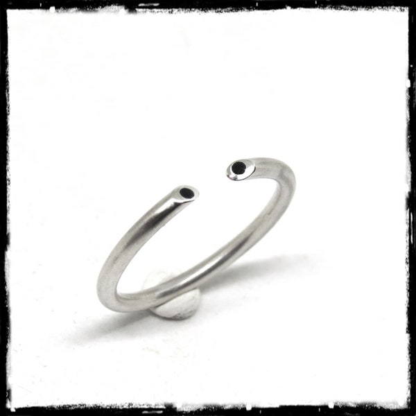 Bague design minimaliste - Ouverte en argent massif 925 et émail noir