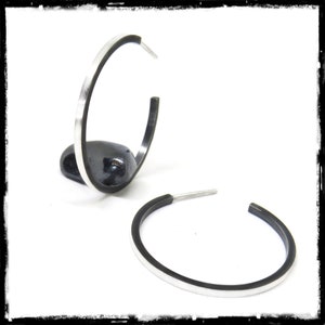 Large open hoop earrings in sterling silver 925 - square section - minimalist design - brushed and gray / black patina