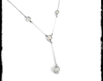Long and thin vintage retro style necklace in 925 solid silver and moonstones