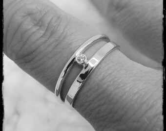 Original and contemporary ring in solid silver and zirconium oxide setting - double rings for women - Designer jewelry