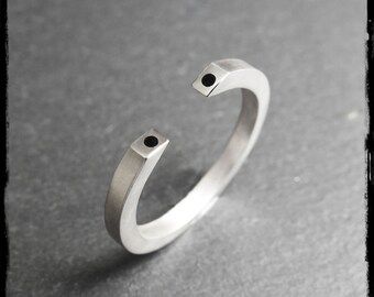 Contemporary men's ring minimalist design - Open 925 solid silver and black enamel - original square section
