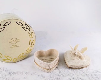 Lenox Wings of Love Box, Vintage porcelain doves trinket box, Made in Thailand, From the Celebrate a Moment Collection 1999, in original box