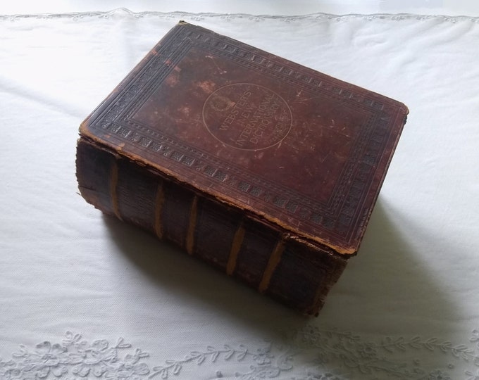 Huge sters New International Dictionary Reference History Edition