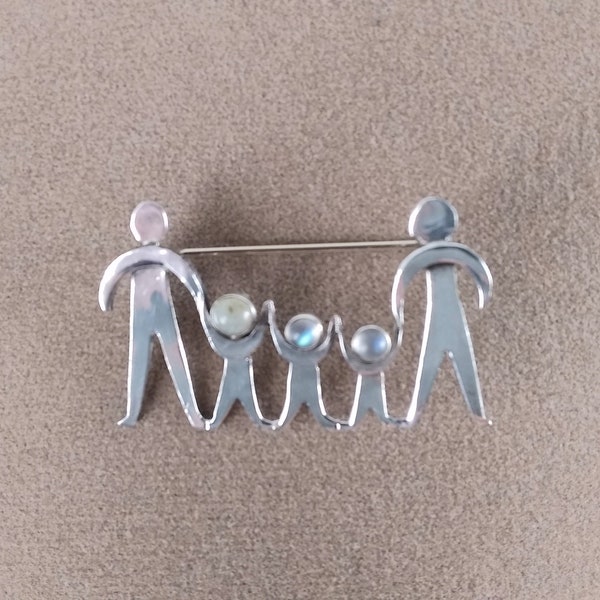 Lovely family of 5 pin with mid century modern styled people and everyone is holding hands GFMW for Great Falls Metal Works unisex people