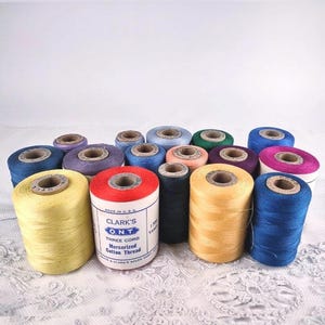 Lot van 16 Clark&#39;s O.N.T. Three Cord gemerceriseerde katoenen draad, maat 00, extra grote spoelen, 1700 meter origineel, vintage, gemaakt in de VS