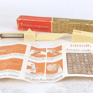 Vegetable Peeler, Vintage Kitchen Magician Food Glamorizer with Directions in the Original Box