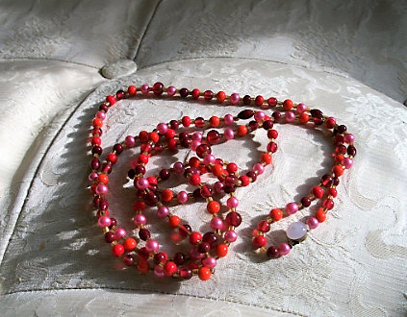 Long beaded necklace, opaque reds, pinks, rose and browns, stunning, 1940's image 2