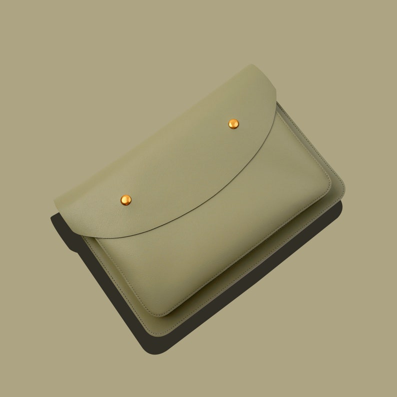Housse personnalisée en cuir neuve pour MacBook Air 13 pour MacBook Pro 14 pouces 2021 avec pochette pour chargeur, couleur verte, nom gravé-ZS02 image 3