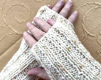Ladies half finger/fingerless gloves