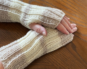 Ladies half finger/fingerless gloves