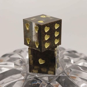 Desert gold, pipped D6 dice pair