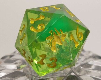 Chonky green spindown D20