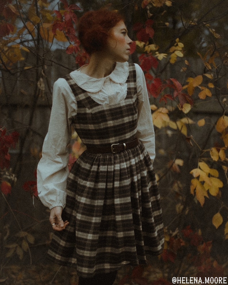 Choose a fabric: Emily Dress image 3
