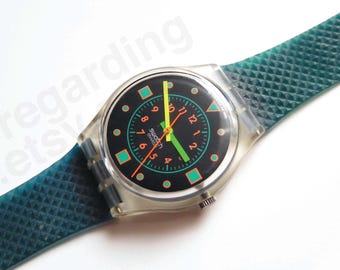 1980年代 1988年製 スウォッチ 腕時計「ボンダイダイバー」GK115 34mm、クラシックな文字盤デザイン、オリジナルまたはカラーブロックストラップを選択可能、中古品、良好な状態、箱なし
